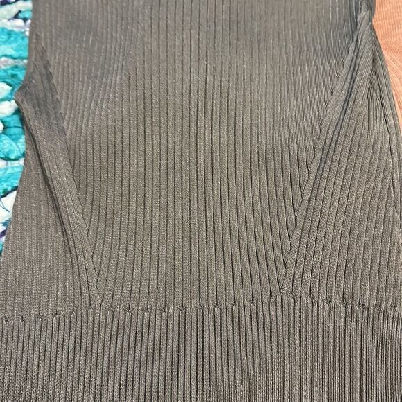 Ribbed  olive dress  - Picture 9 of 9